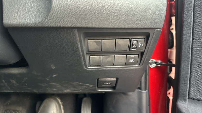 Toyota Yaris Cross 1.5 Hybrid 130 Design 5dr CVT Hybrid Estate